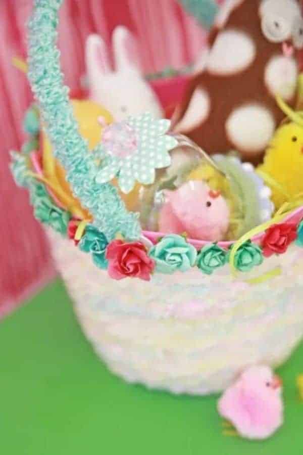 YARN-WRAPPED EASTER BASKET