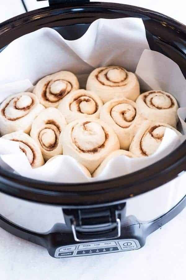 SLOW COOKER CINNAMON ROLLS