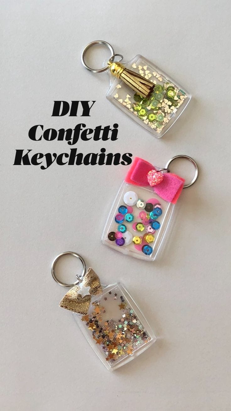 DIY CONFETTI KEYCHAINS