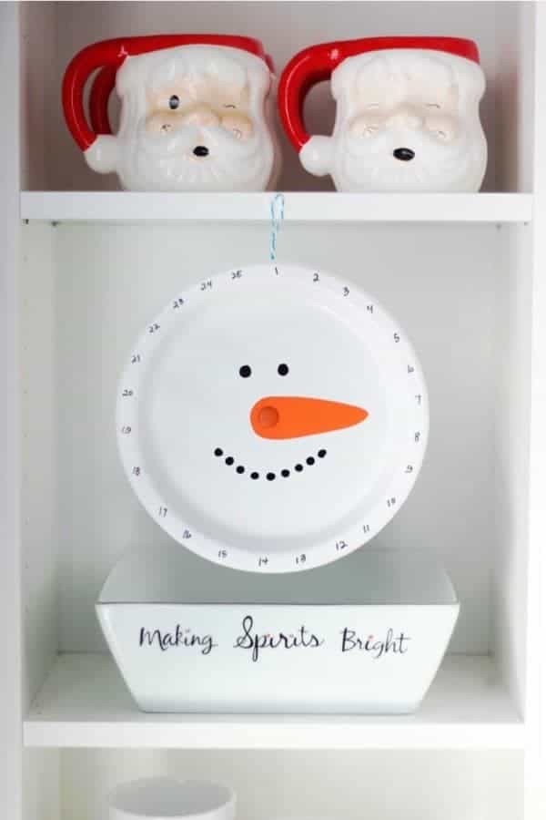 Snowman Christmas Countdown from a Paper Plate