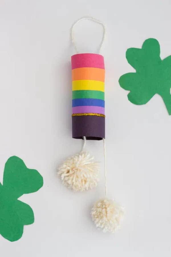 St Patrick’s Dream Catcher Toilet Paper Roll Craft