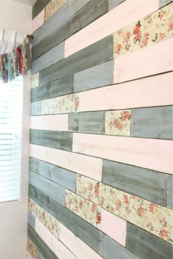 Floral Wood Plank Wall