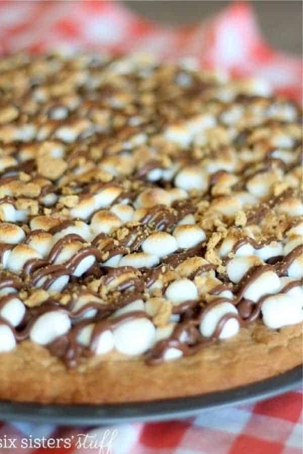 S’mores Dessert Pizza