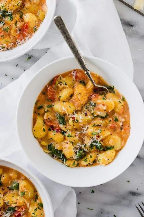 ONE-POT CREAMY TOMATO SPINACH GNOCCHI