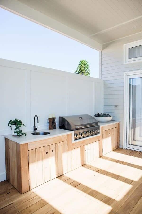 Outdoor Kitchen With Sink