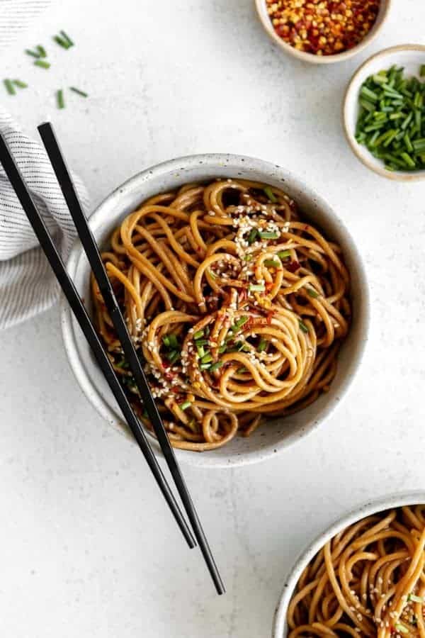 GARLIC SESAME NOODLES