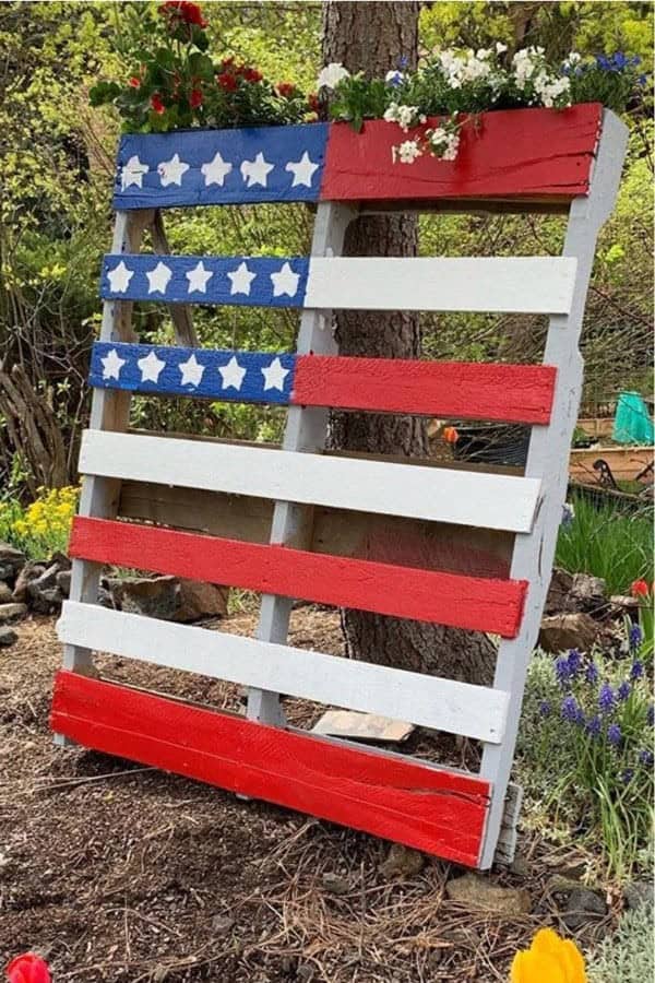 American Flag Pallet Planter