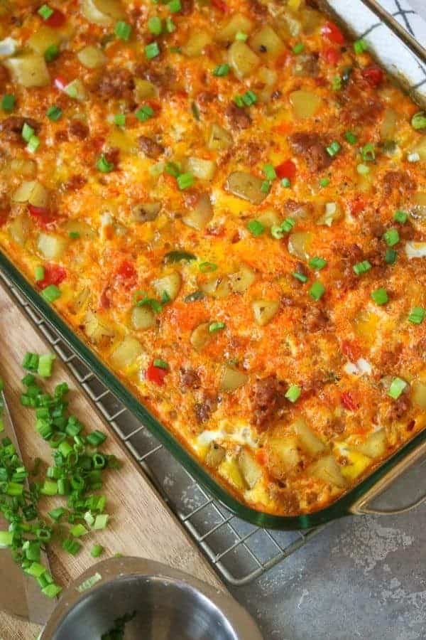 SPICY CHORIZO AND EGG BREAKFAST BURRITO CASSEROLE