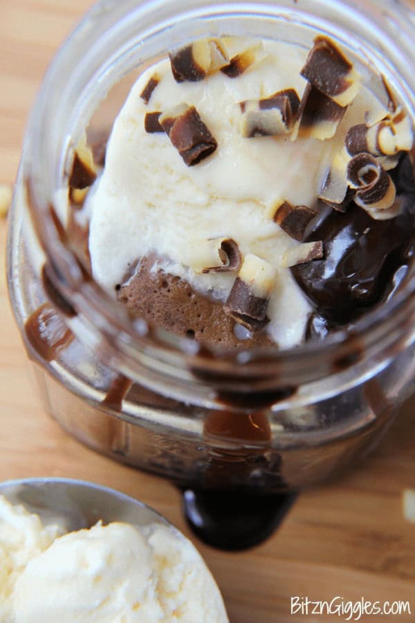 Peanut Butter Fudge Mason Jar Cake