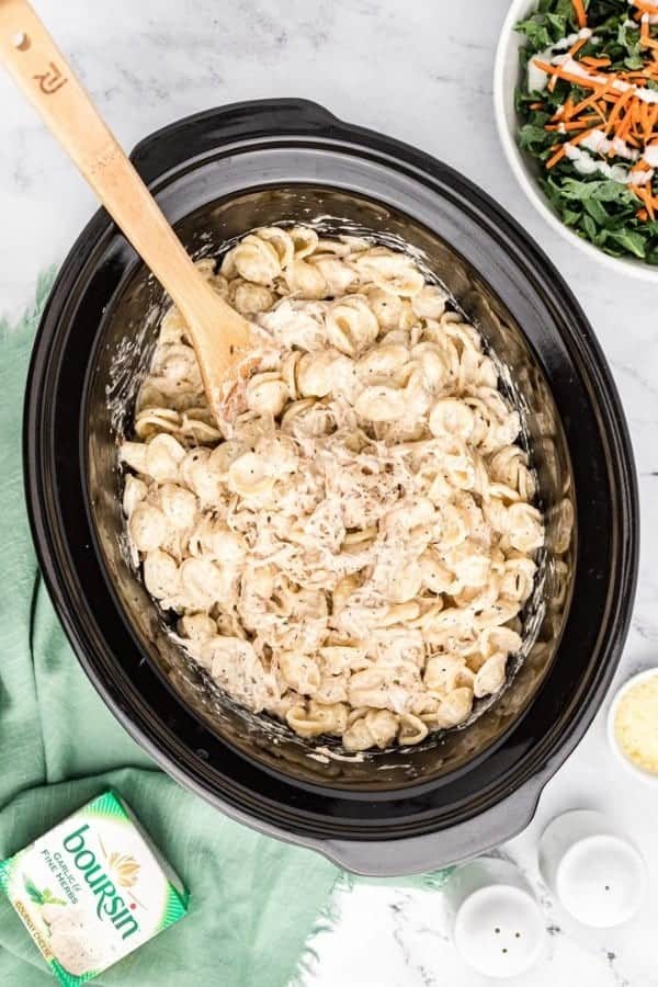 SLOW COOKER BOURSIN CHEESE CHICKEN PASTA