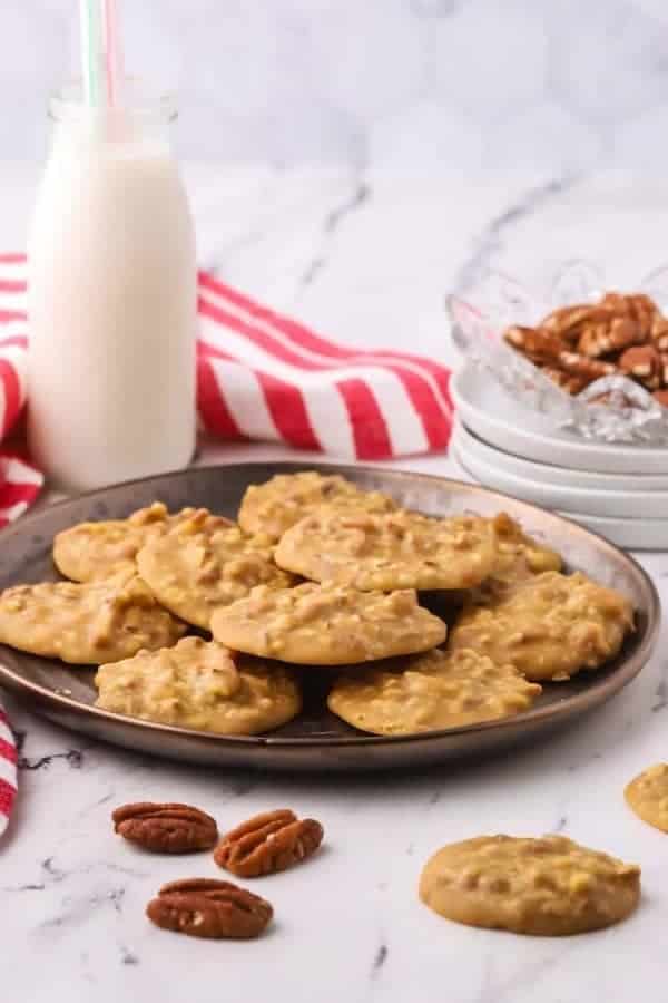 OLD-FASHIONED PECAN PRALINES