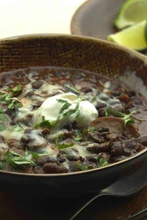 LENTIL AND MUSHROOM CHILI