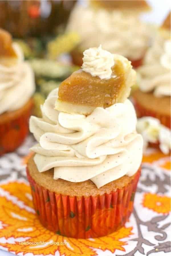 Pumpkin Pie Thanksgiving Cupcakes