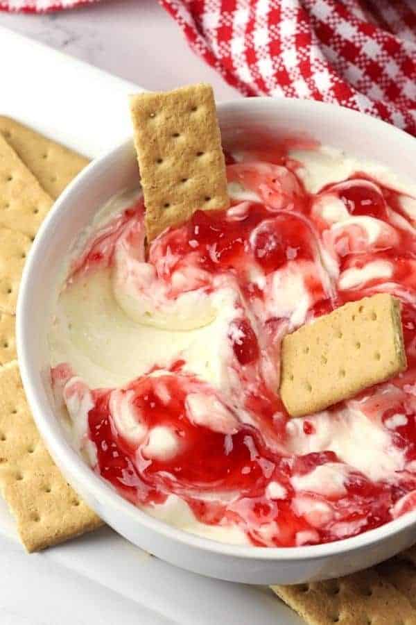 STRAWBERRY CHEESECAKE DIP