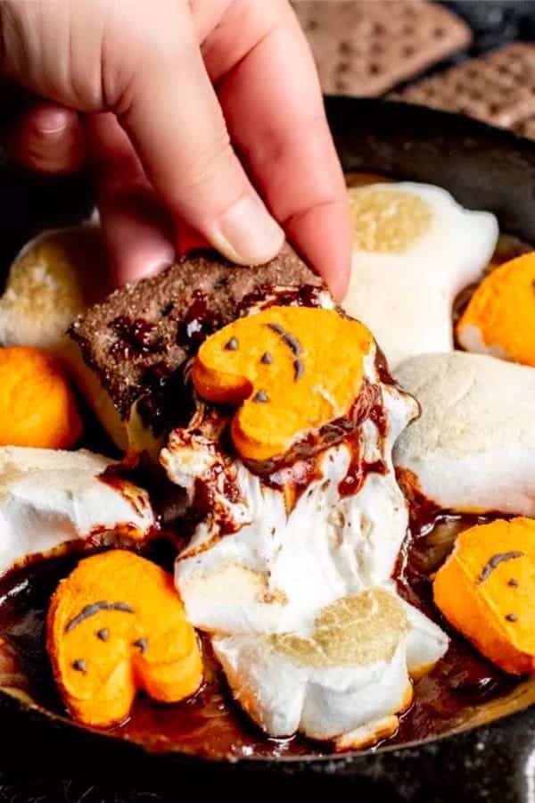 Halloween S’mores Dip