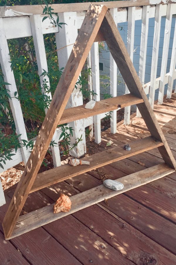 Pallet Triangle Shelf