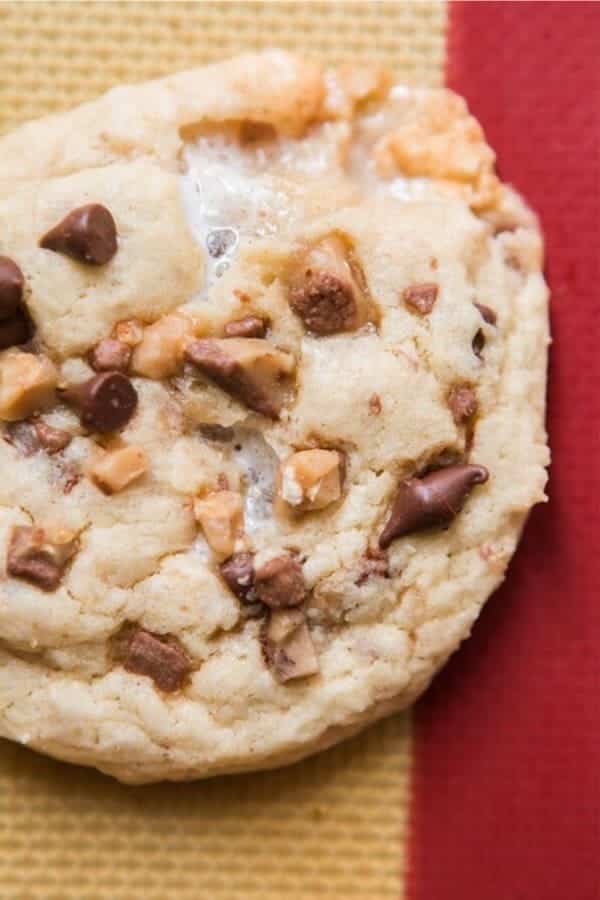 Marshmallow Toffee Cookies