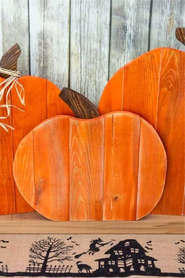 DIY Pallet Pumpkin Trio