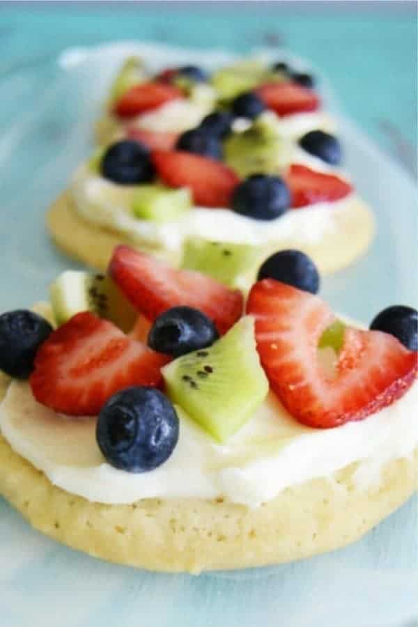 Easy Mini Fruit Pizza