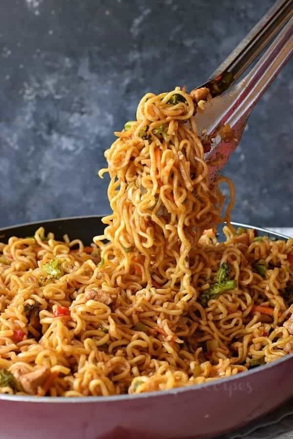 CHICKEN RAMEN NOODLES