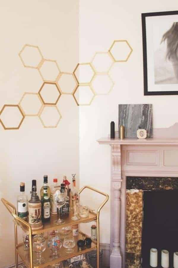 HEXAGON-SHAPED WASHI TAPE WALL DESIGN