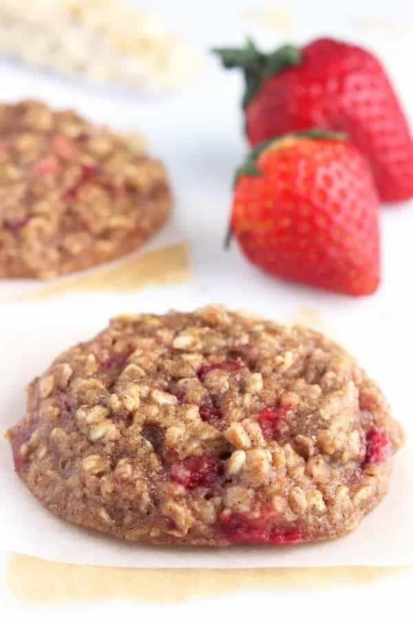 STRAWBERRY OATMEAL COOKIES