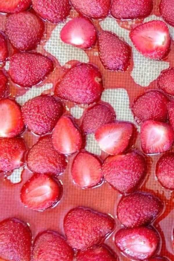 VANILLA ROASTED STRAWBERRIES