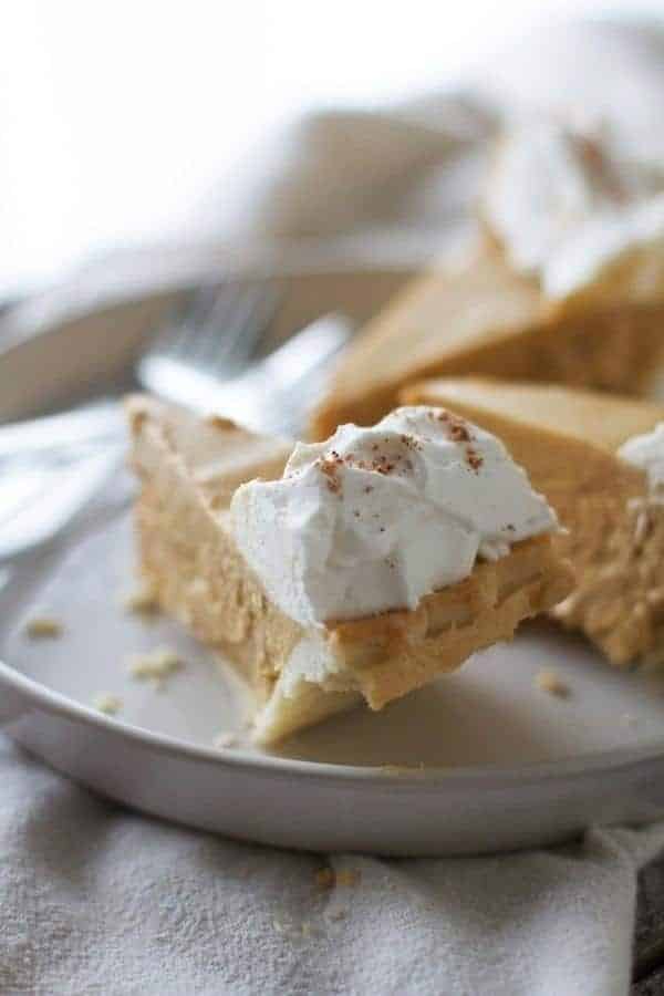 GINGERBREAD CREAM PIE