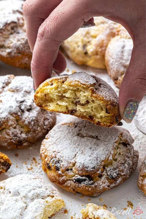 GLUTEN-FREE STOLLEN