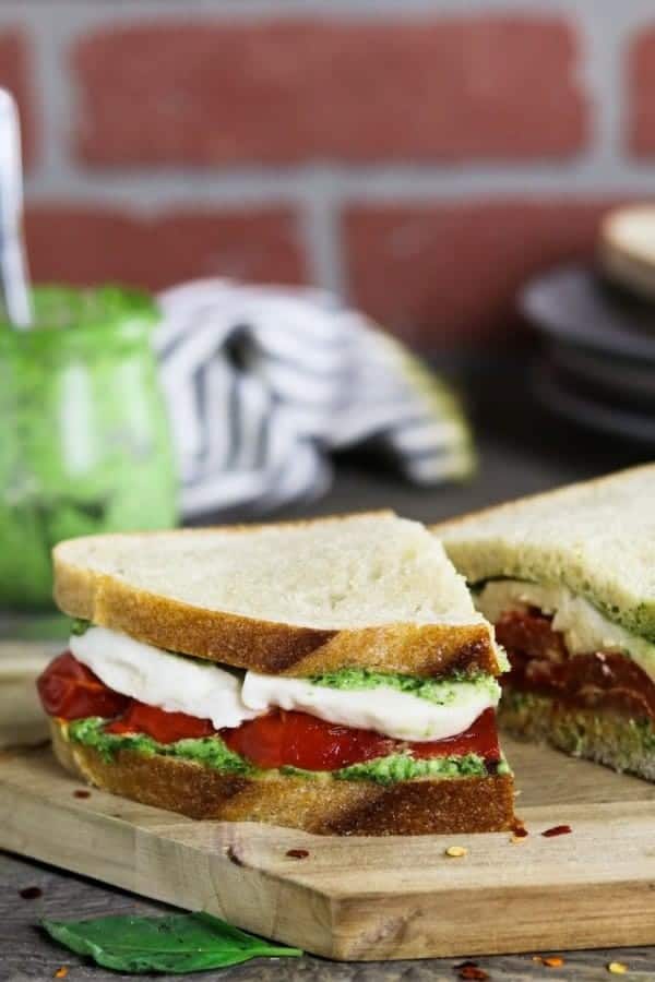 ROASTED RED PEPPER SANDWICH