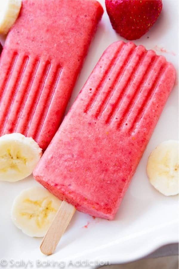 3 Ingredient Strawberry Banana Popsicles