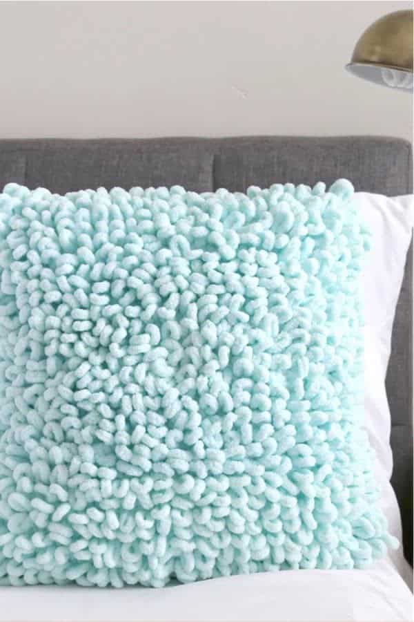 DIY Yarn Pillow Tutorial