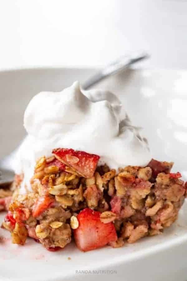 STRAWBERRY RHUBARB BAKED OATMEAL