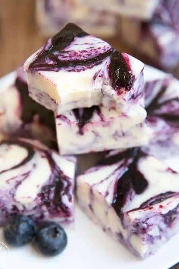 BLUEBERRIES CREAM FUDGE