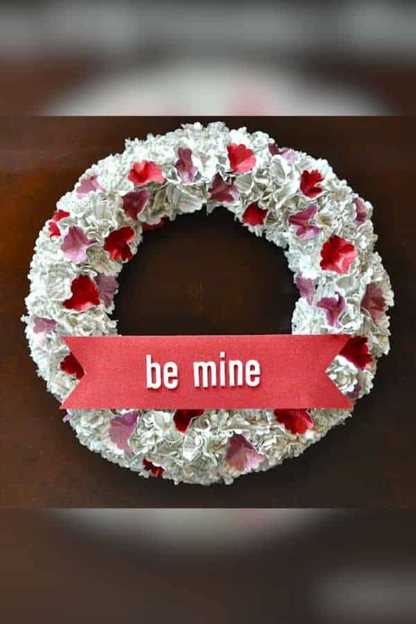 DIY VALENTINE’S DAY PAPER WREATH