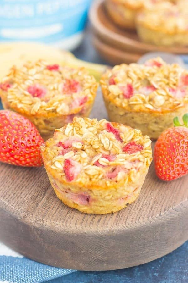 STRAWBERRY BANANA BAKED OATMEAL CUPS