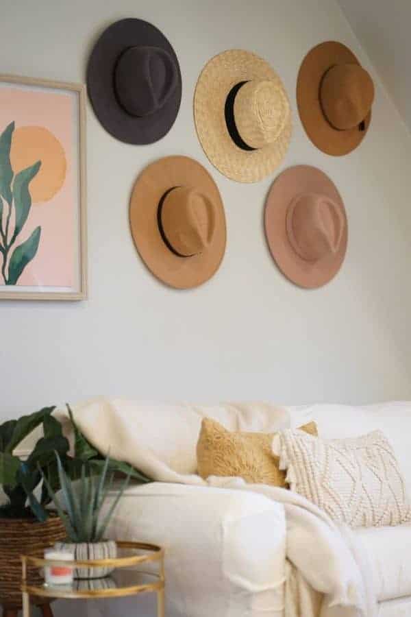 5-HOOK HAT WALL