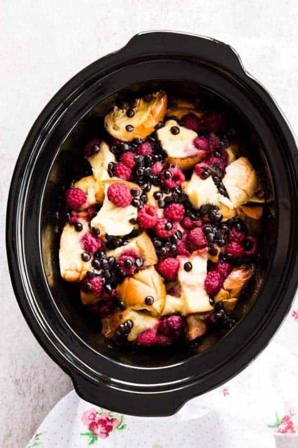 CROCKPOT RASPBERRY CHOCOLATE CHIP FRENCH TOAST CASSEROLE