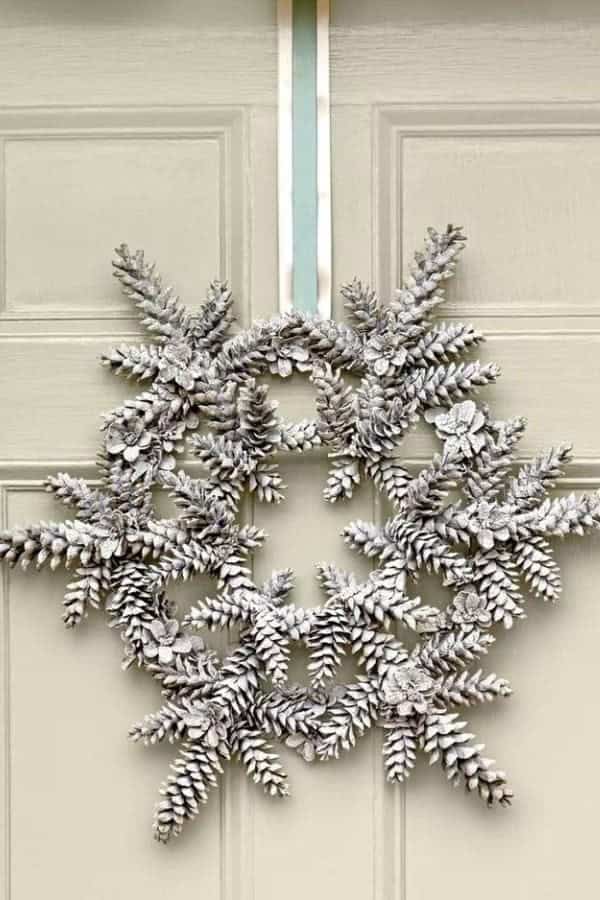 SNOWY PINECONE WREATH