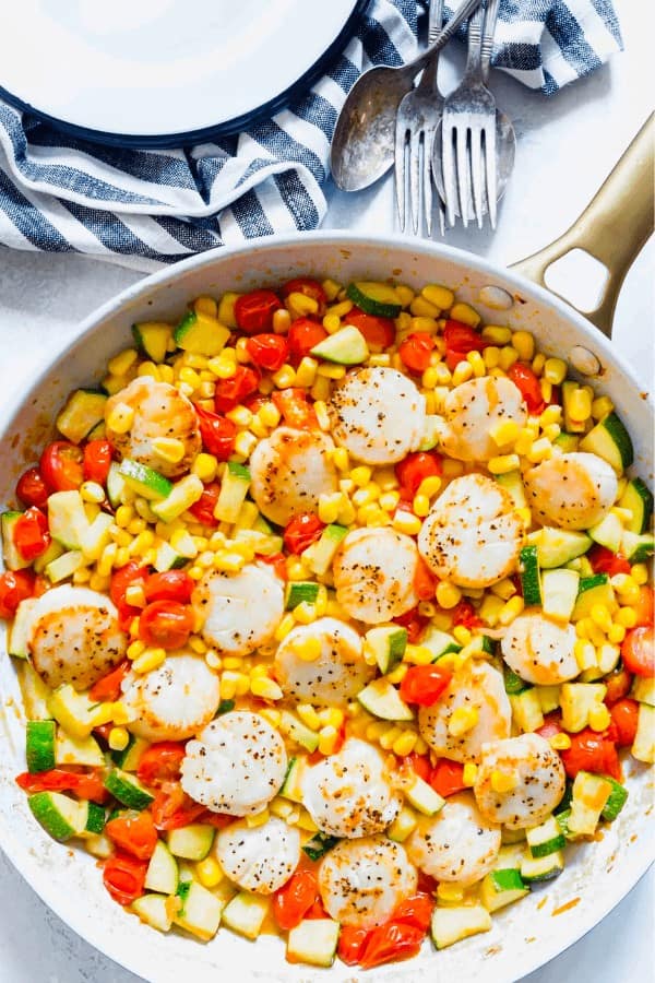 Scallops and Summer Vegetable Skillet