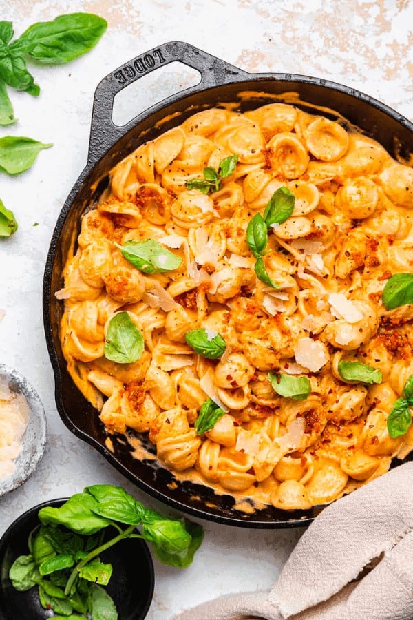 Creamy Sun-Dried Tomato Pesto Pasta