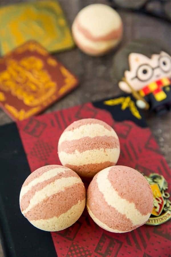 DIY Butterbeer Bath Bombs