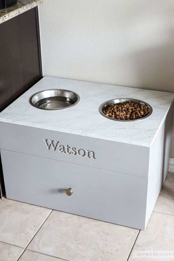 PET FEEDING STATION