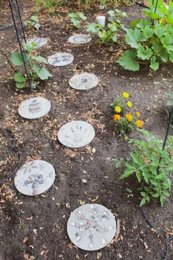 GARDEN STONES