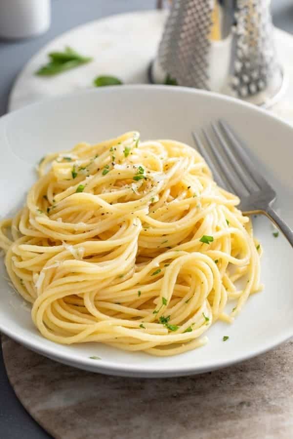 GARLIC BUTTER PASTA