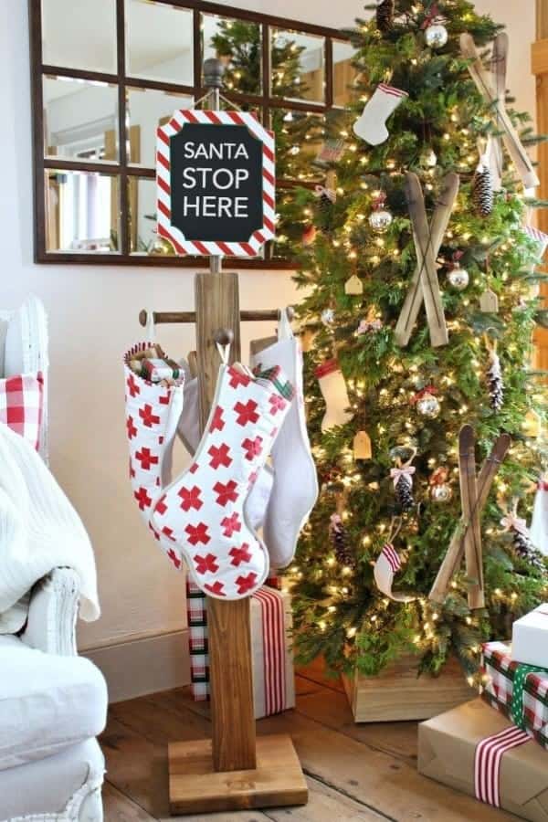 DIY STOCKING POST