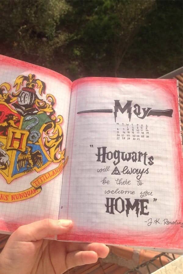 Hogwarts Crest Bujo Spread