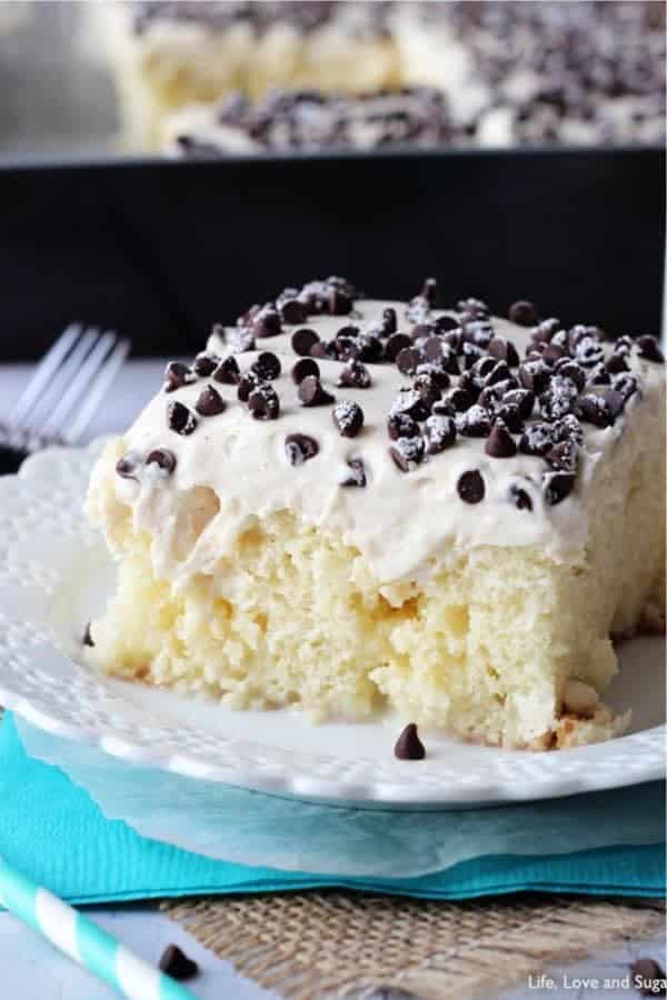 Cannoli Poke Cake