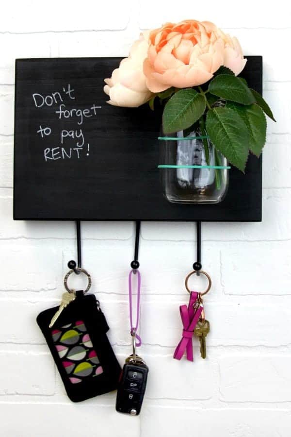 DIY Memo Board Key Rack