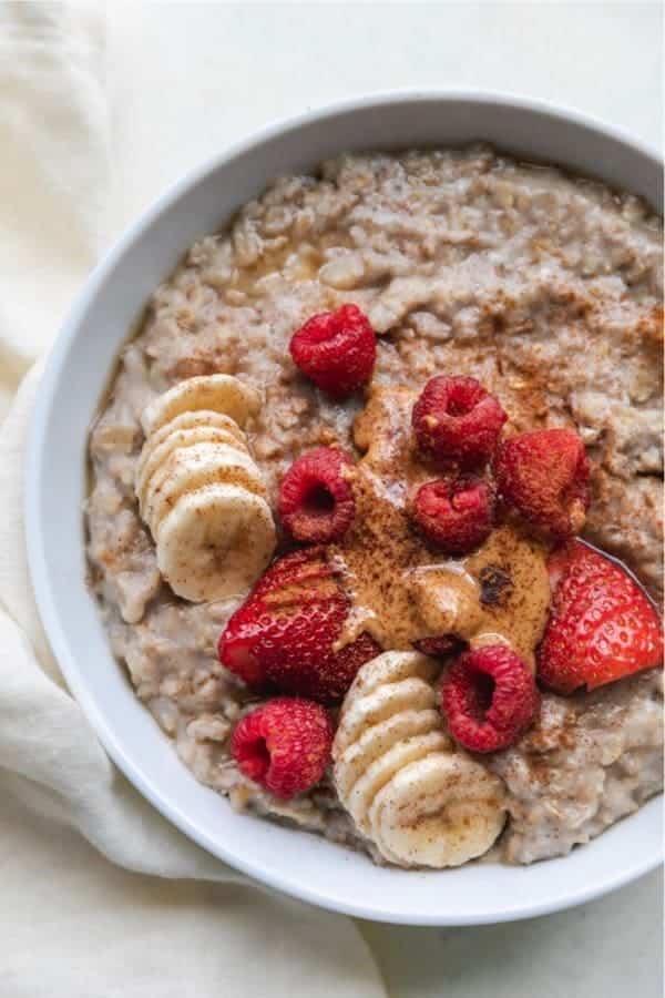 Banana and Egg White Stovetop Oatmeal